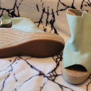 Kenneth Cole Light Green Espadrille Wedges